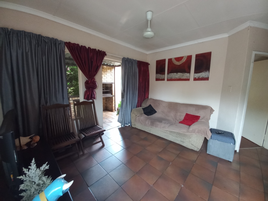 2 Bedroom Property for Sale in Safari Gardens North West
